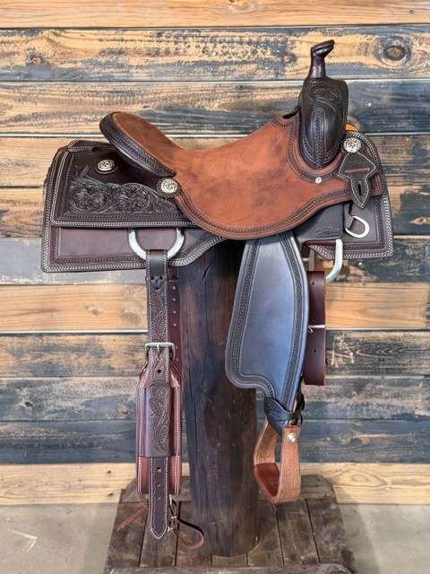 366 Saddle House Custom Cowhorse